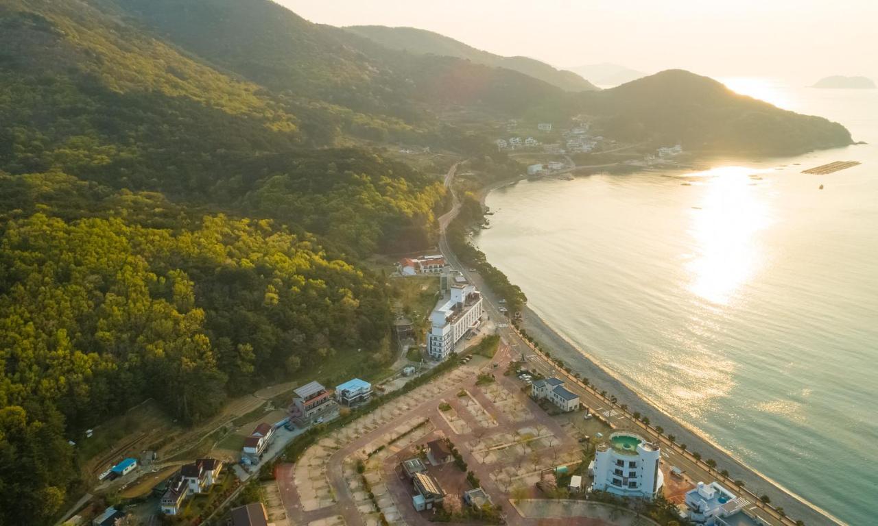 Stubborn Hotel Geoje Exterior foto