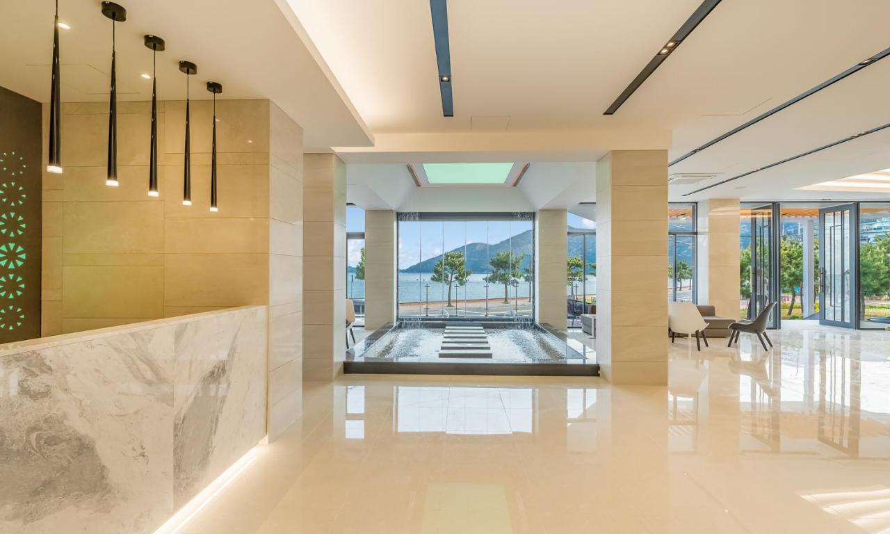 Stubborn Hotel Geoje Exterior foto