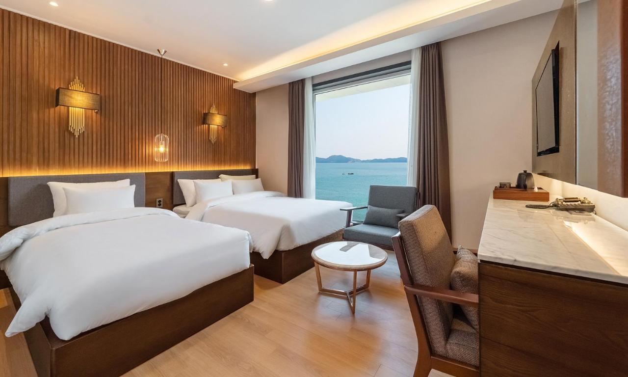 Stubborn Hotel Geoje Exterior foto