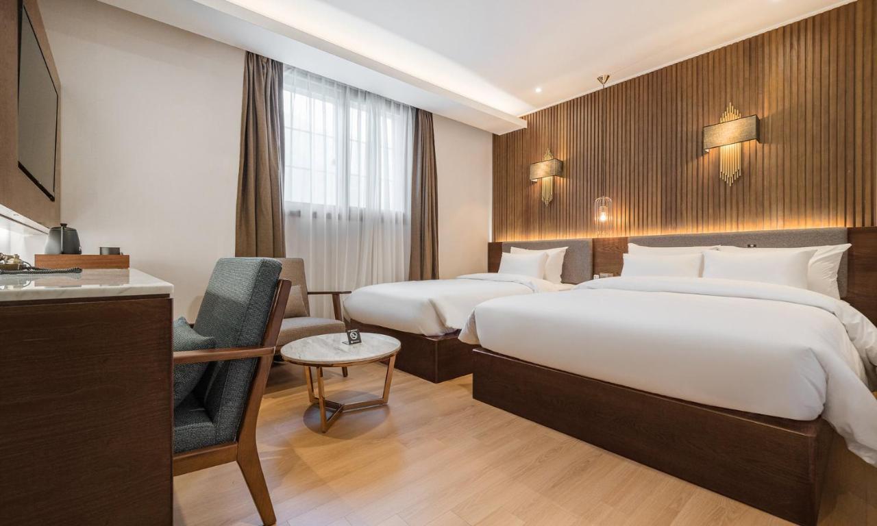 Stubborn Hotel Geoje Exterior foto