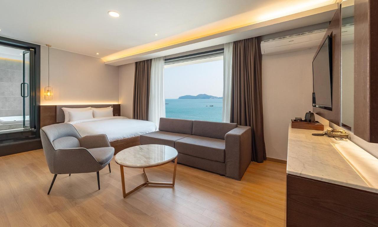 Stubborn Hotel Geoje Exterior foto
