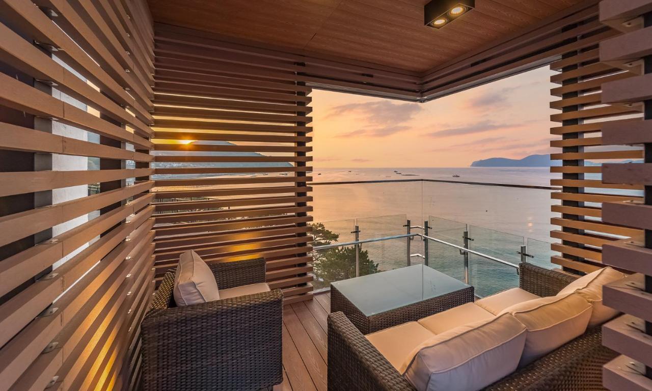 Stubborn Hotel Geoje Exterior foto