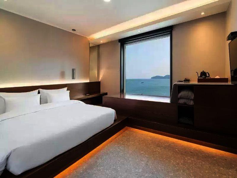 Stubborn Hotel Geoje Exterior foto
